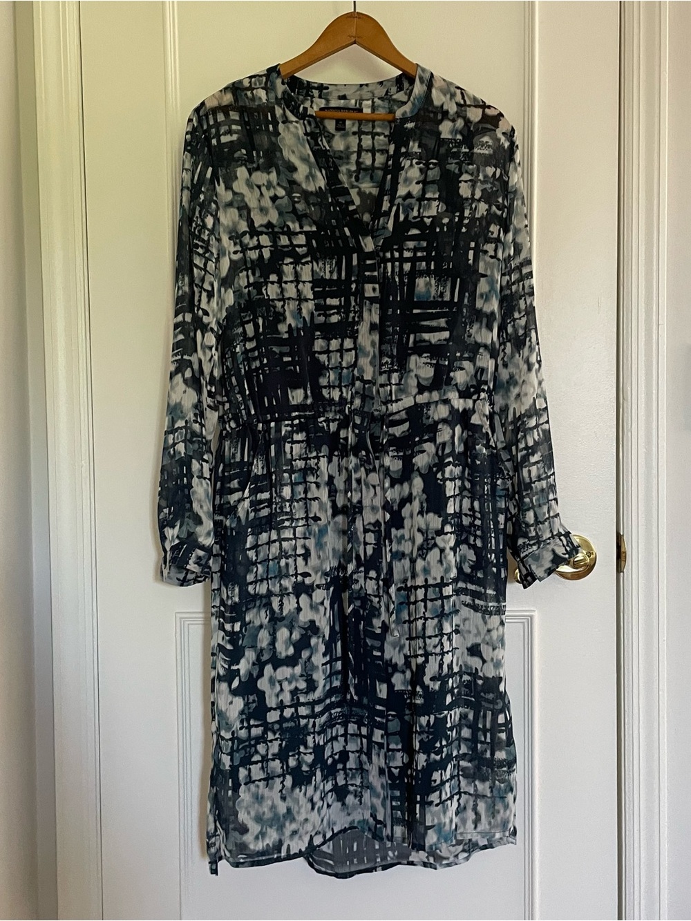 Banana Republic Abstract Print Navy Blue and White Long Sleeve Dress